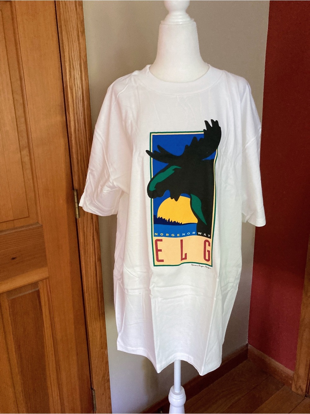 NWT Vintage Made in Norway Elg Moose White Tee Blue, Green & Yellow Graphic Sz L